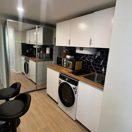 Apartamento Central - Lisbon-3